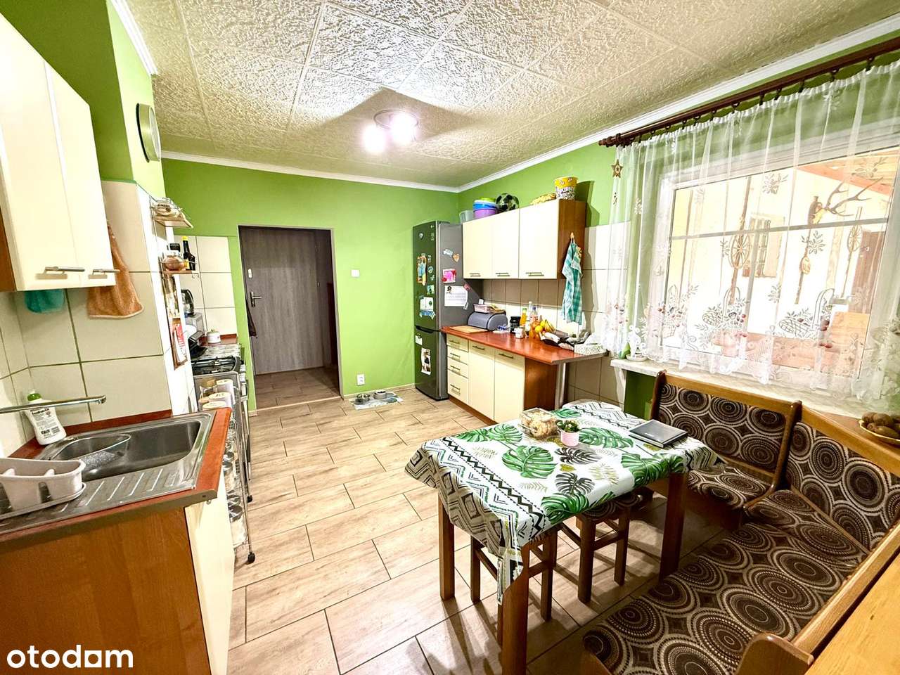 Zadbany dom na osiedlu Czarne Jelenia Góra.-11