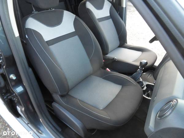 Dacia Duster 1.2 TCe Comfort - 14