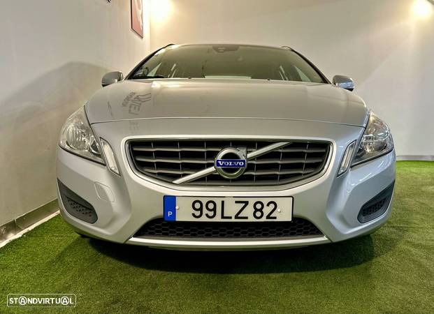 Volvo V60 2.0 D3 Momentum - 3