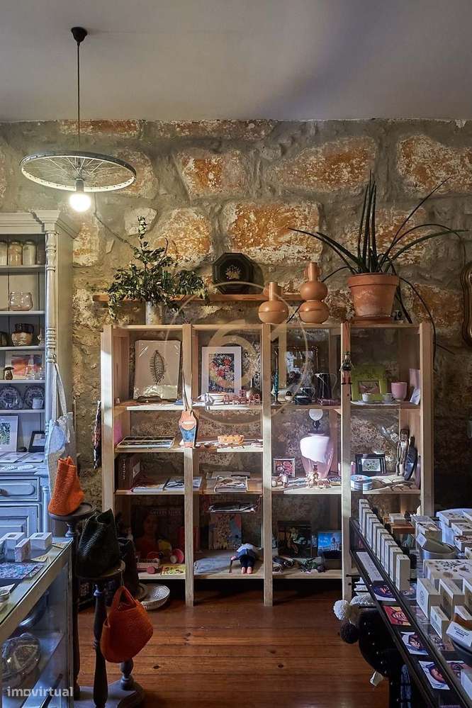 Loja na Travessa de Cedofeita para venda-22