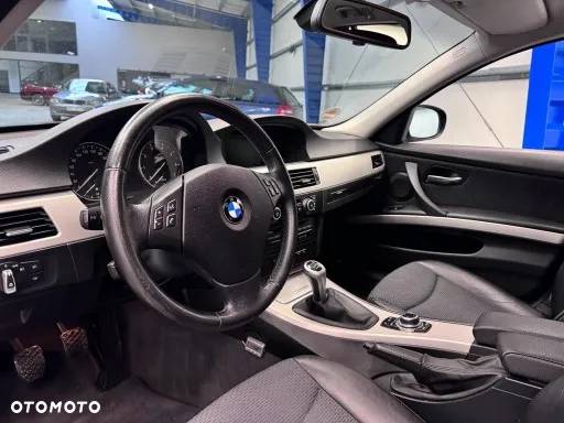 BMW Seria 3 318i Touring Edition Exclusive - 27