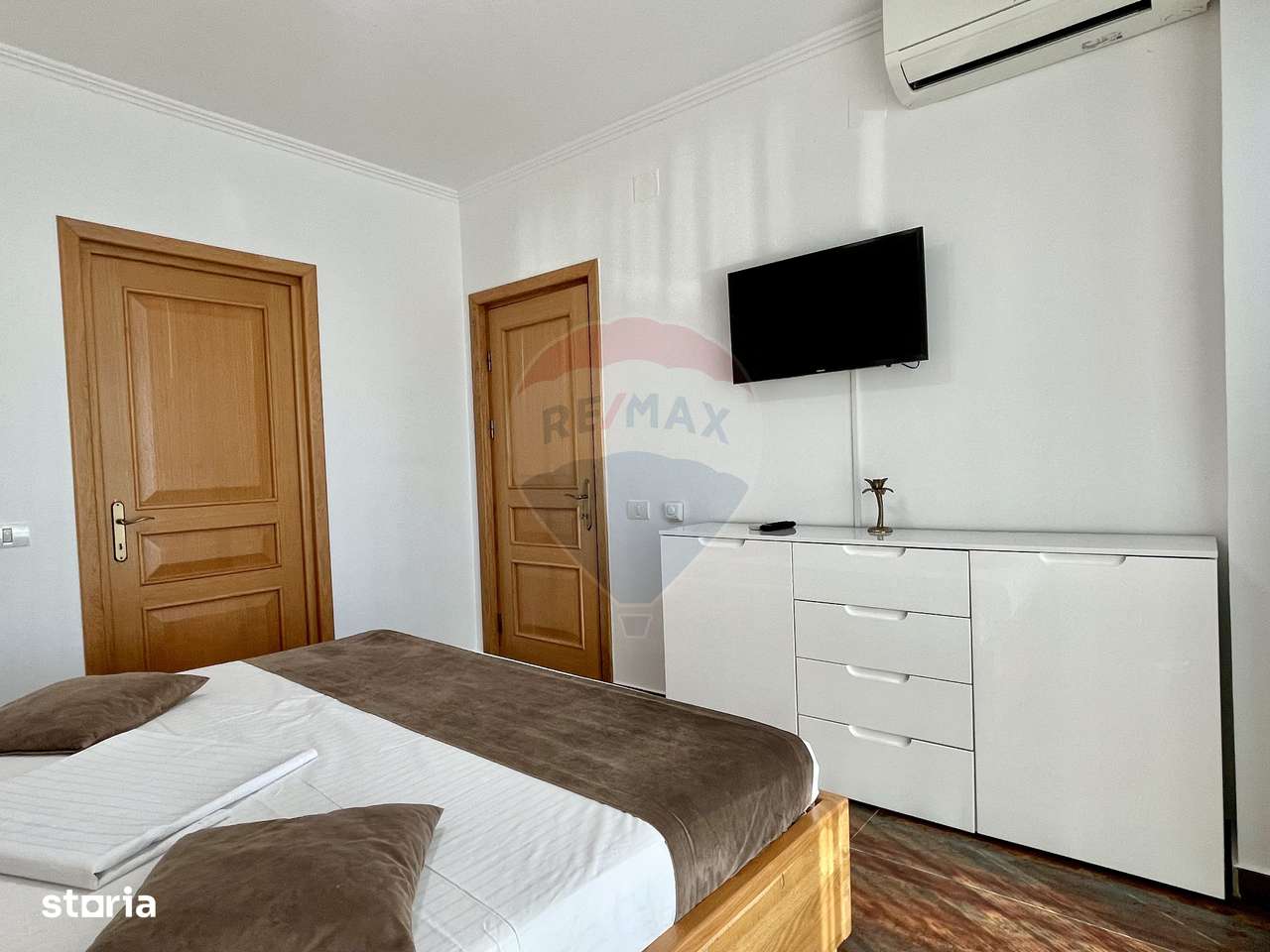 Apartament cu 2 camere de închiriat parcare inclusa termen lung Mamaia - Imagine principală: 5/11