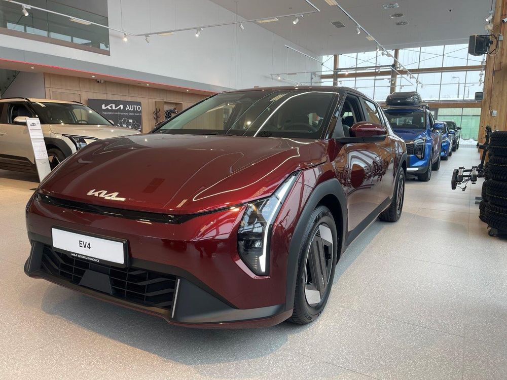 Kia EV4 81.4kWh Earth 2025