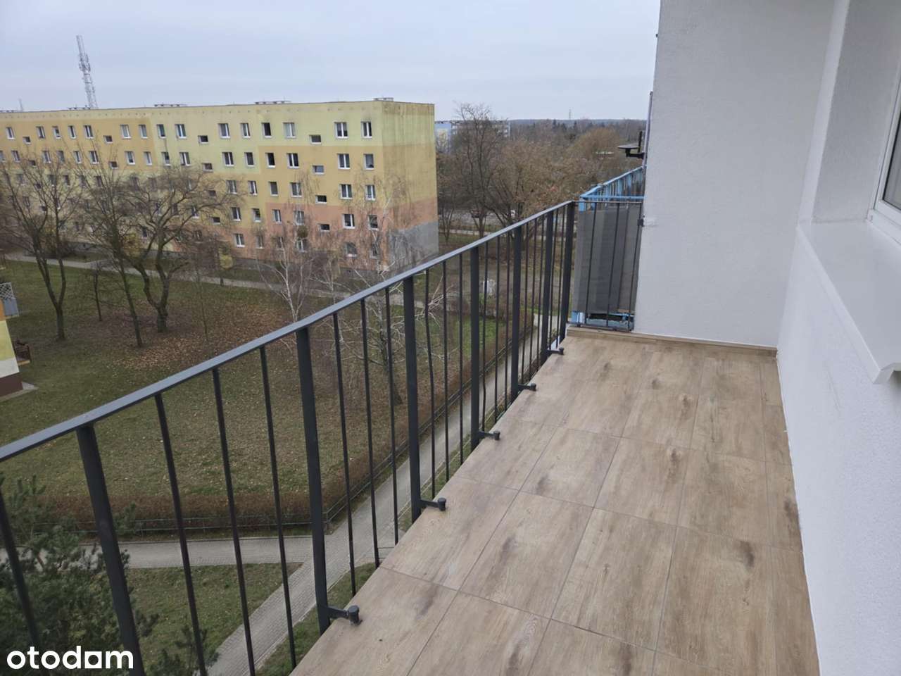 Mieszkanie dwupokojowe z loggią, os. Teklin. Polecam!-11