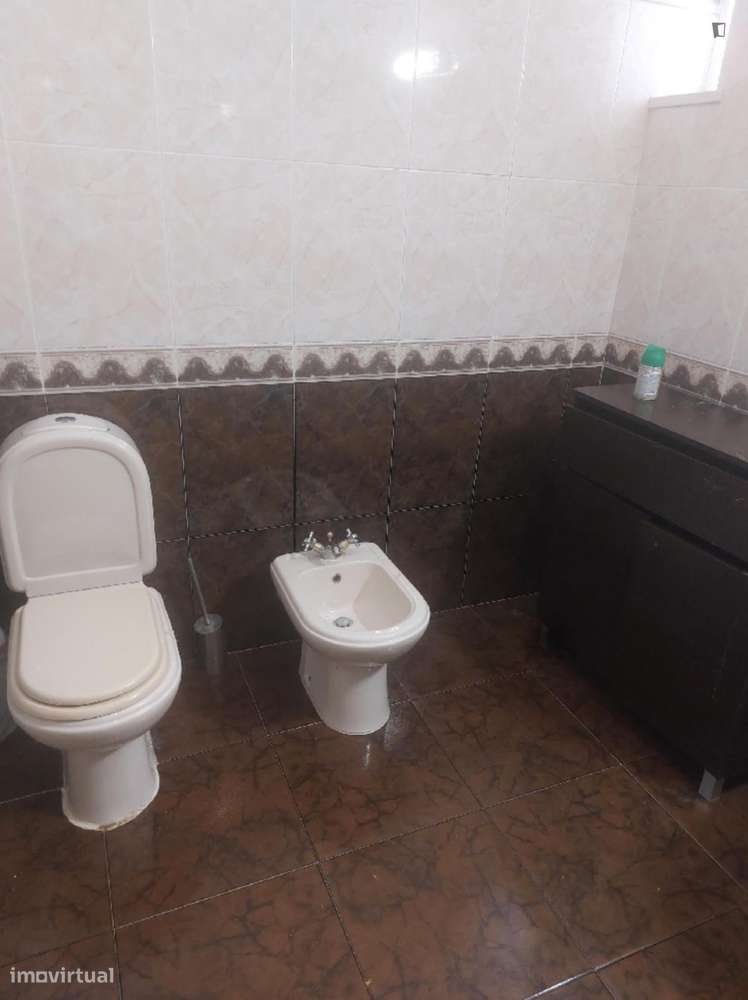 Quarto - localizado em Faro - Grande imagem: 5/18