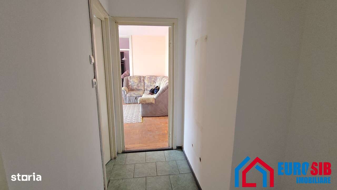 Apartament 2 camere si balcon Sibiu zona Cedonia-3