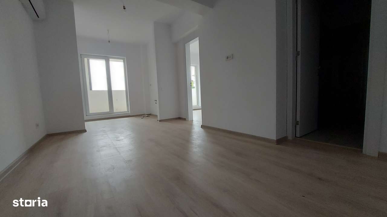 Metrou Berceni 5 Min - OCAZIE 2 camere GATA 44 mpu Etaj 1 + parcare - Imagine principală: 1/11