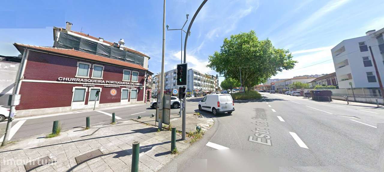 Trespasse de Lavandaria Self Service e Engomadoria - Amial (Porto)-0