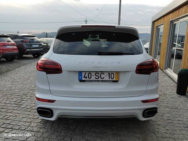 Porsche Cayenne Platinum Edition - 3