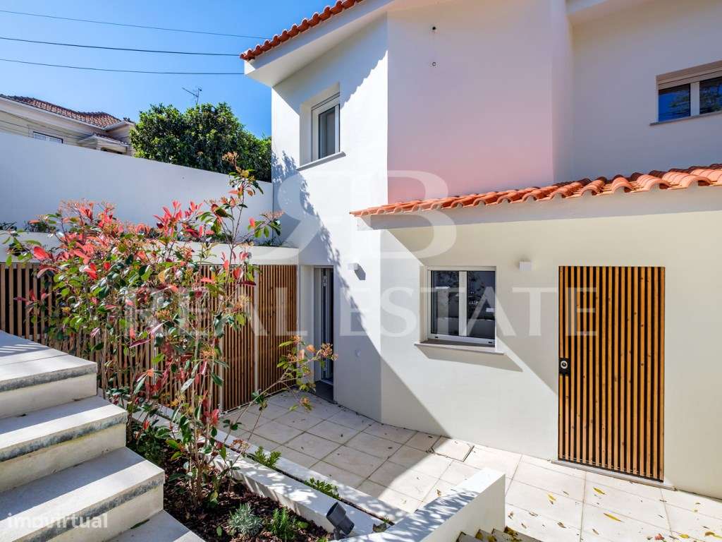 Moradia T4 com Jardim e Piscina no Monte Estoril - Cascais-48