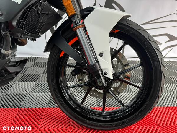 KTM Duke - 17