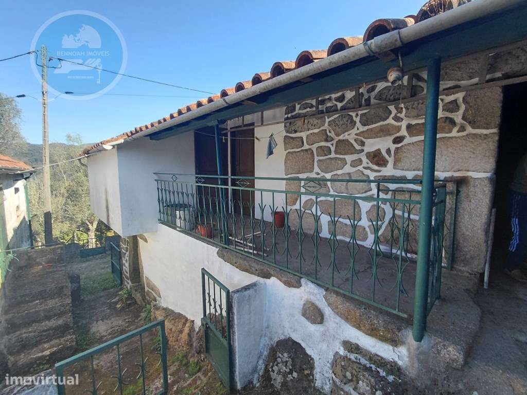 Casa Rústica em Pedra com Terreno para Restauro - Cambeses, Cabecei...-9
