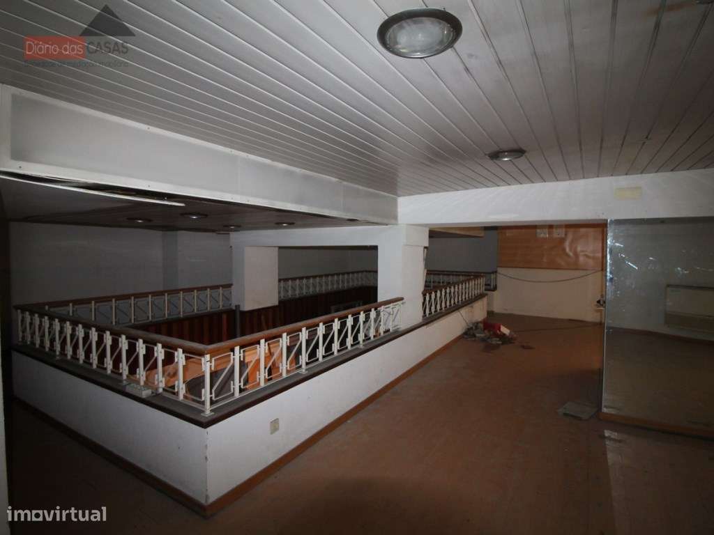 Prédio na Baixa de Coimbra - Oportunidade de Investimento - Grande imagem: 1/25