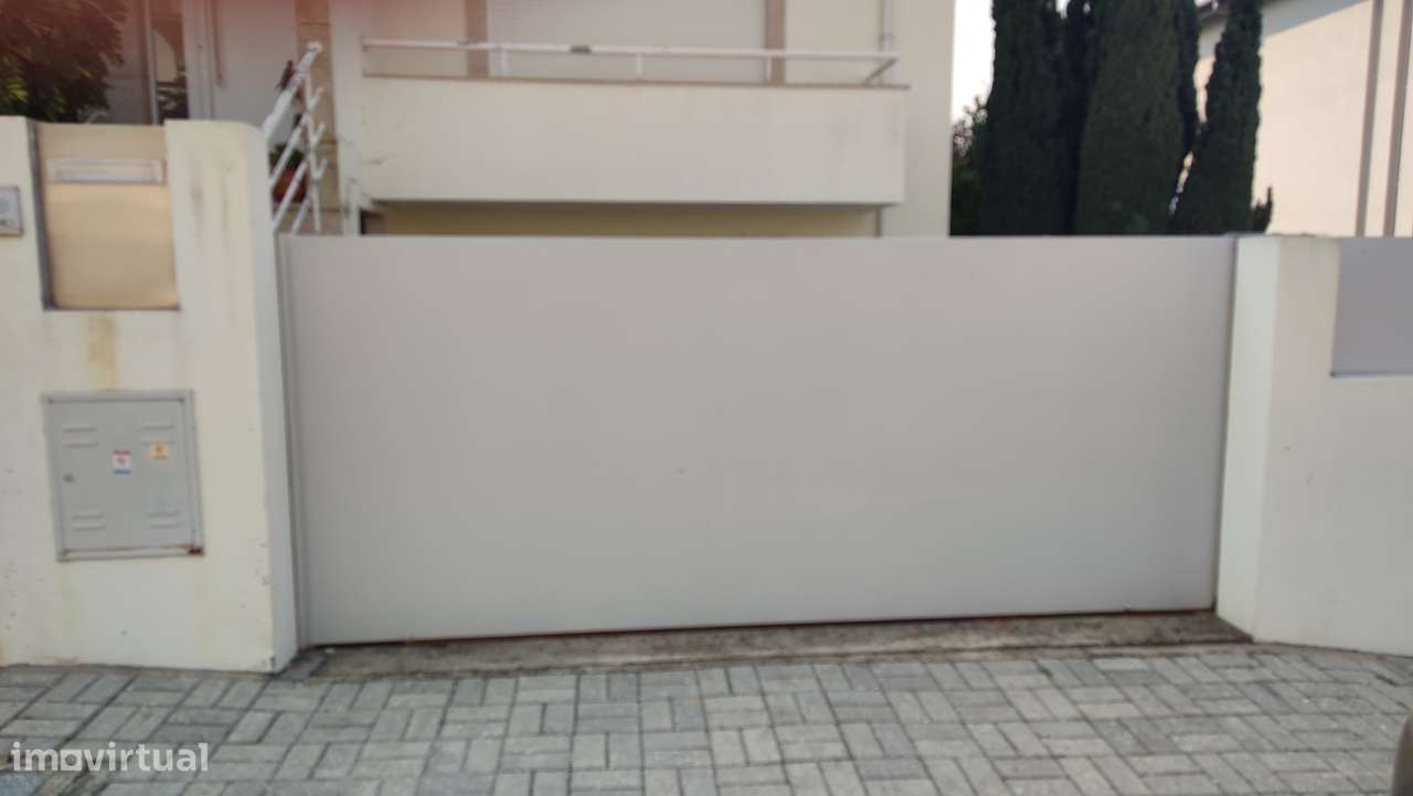 Moradia gaveto T3 em Amares-47