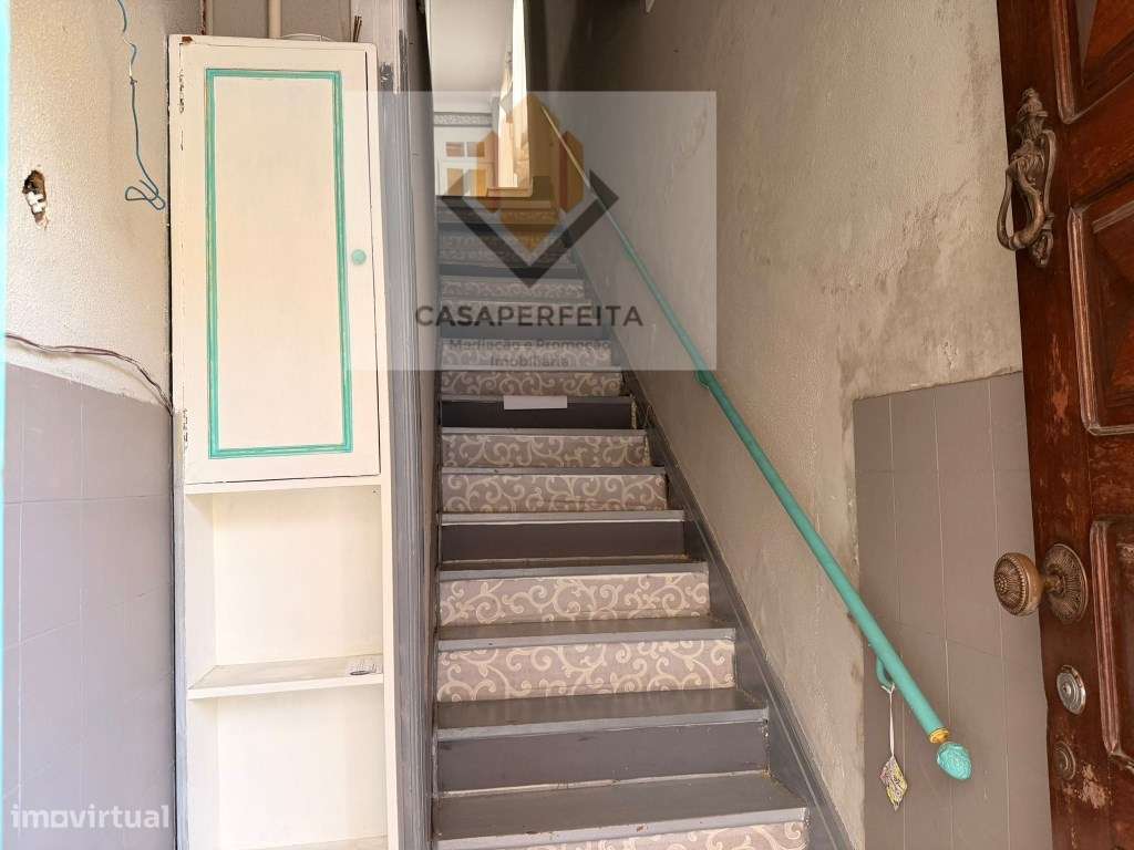 Andar Moradia T4 no 1º Piso - Coimbrões - Santa Marinha-14