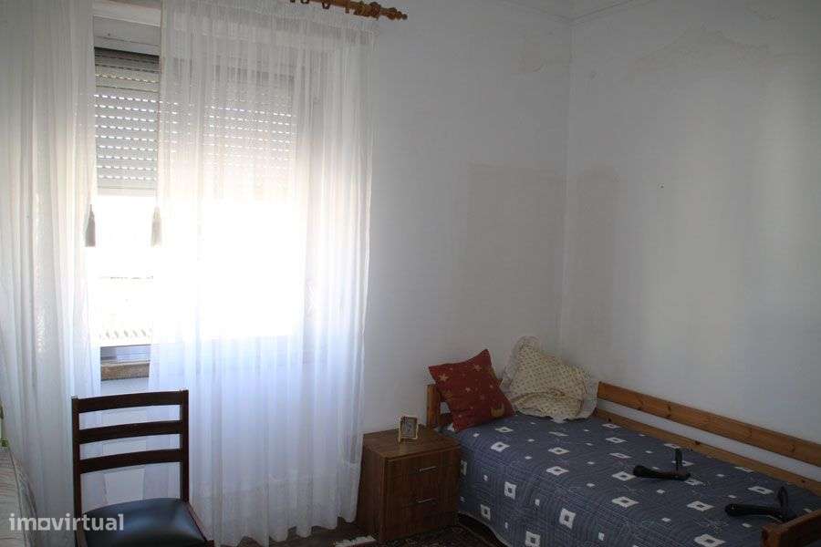 Prédio estação CP Mem Martins-15