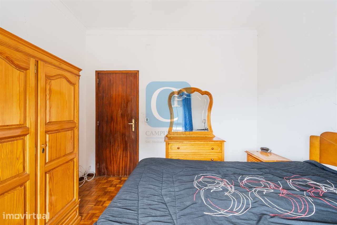 Moradia independente com quatro frações em Guifões, Matosinhos - Grande imagem: 5/23