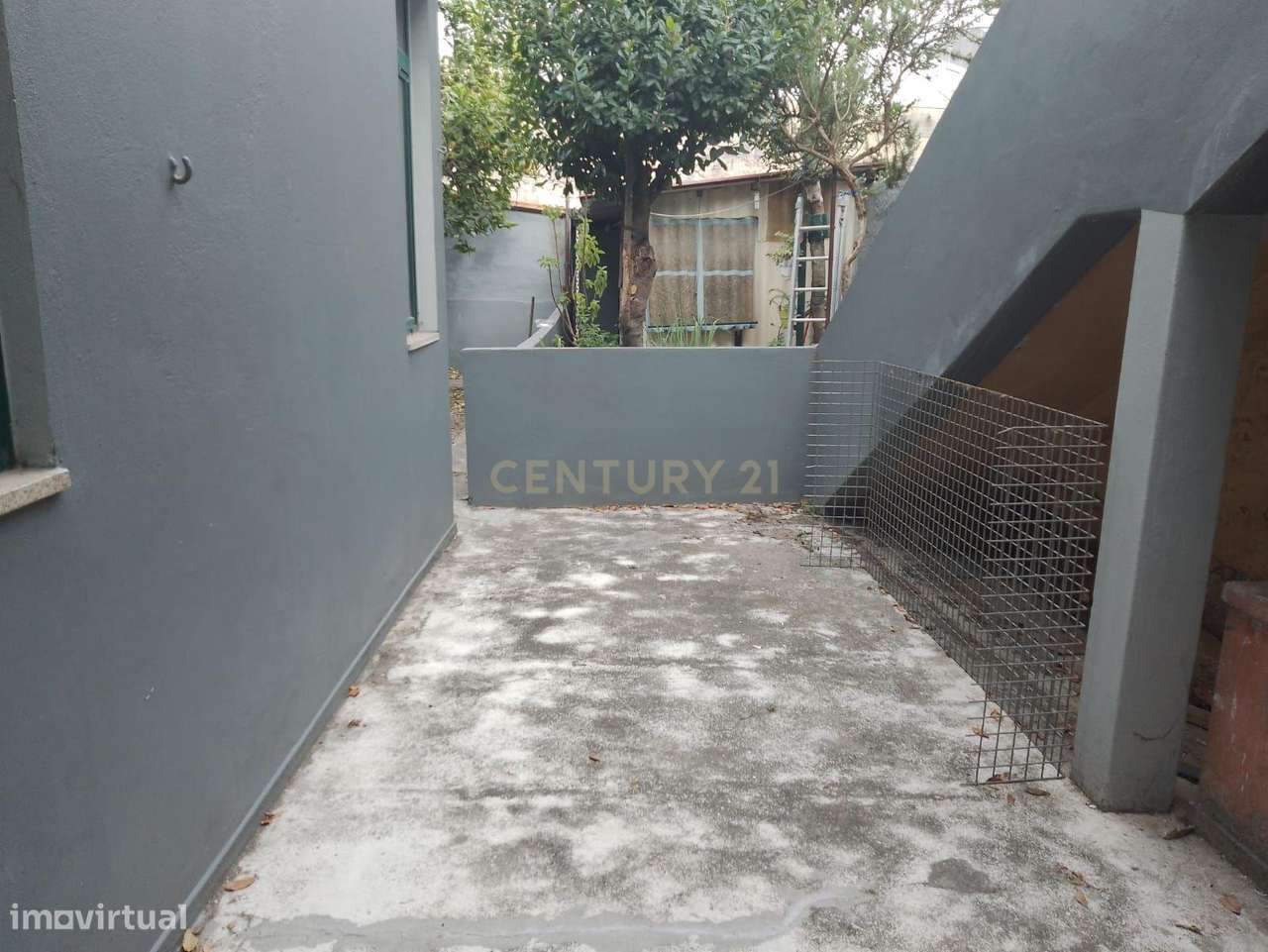 Apartamento T2 com Quintal, Projeto Aprovado para Comércio - Grande imagem: 4/6