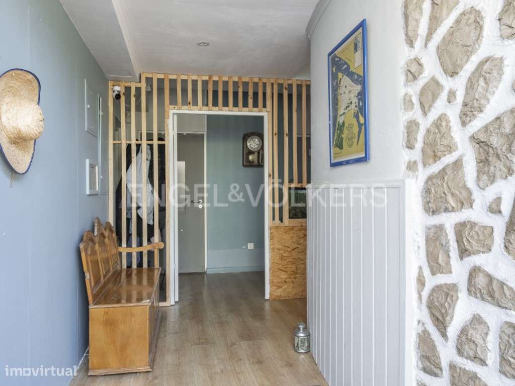 Moradia T4 com em zona privilegiada - Grande imagem: 5/30