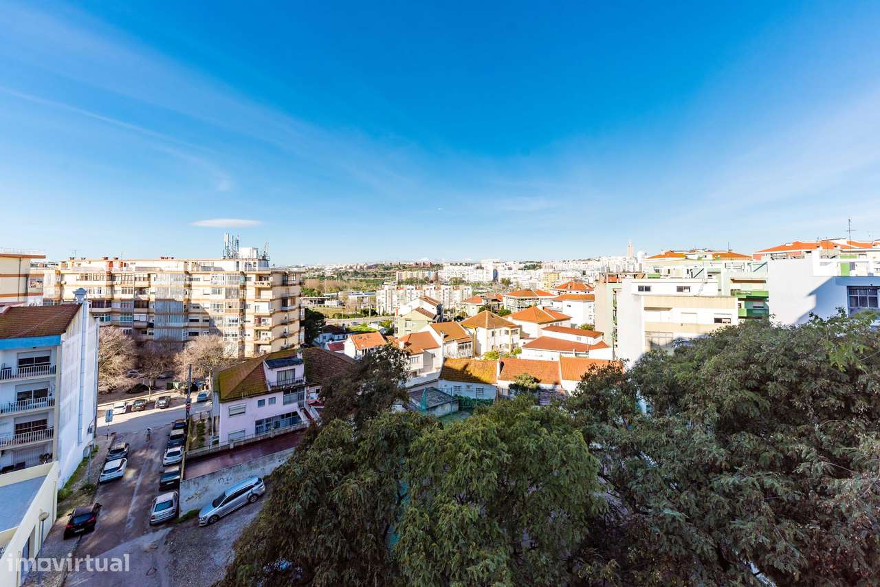 Apartamento T3 Totalmente Remodelado – Cova da Piedade, Almada-35