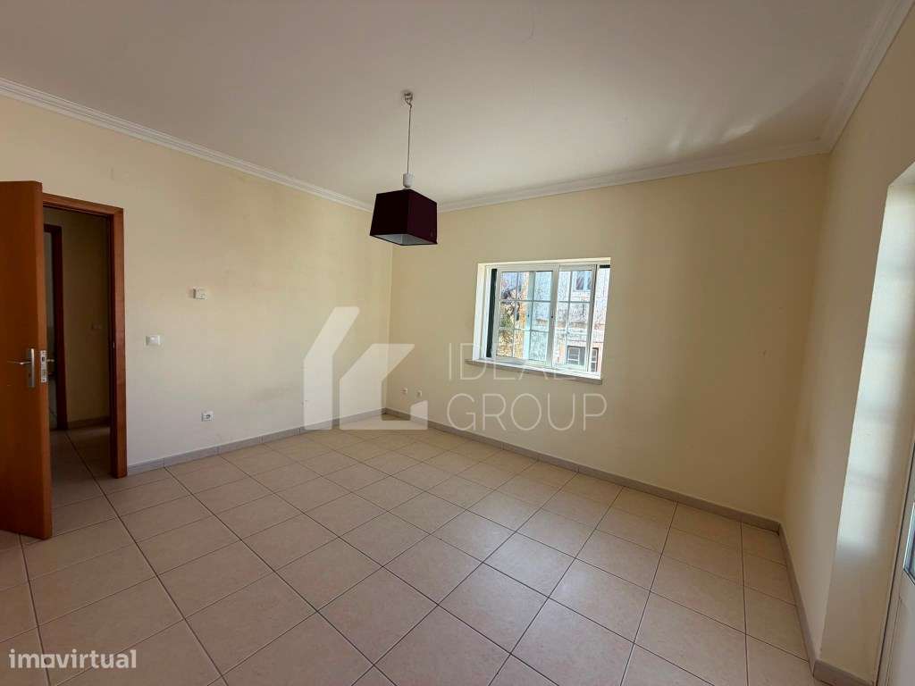 Moradia T3 com Dois Pisos Independentes | T2 + T1 | Cadaval-10