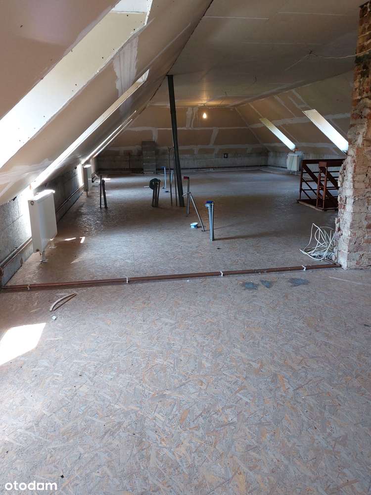 Dom wolnostojący stylizowany na dworek  225 m2 na działce 1100 m2.-19