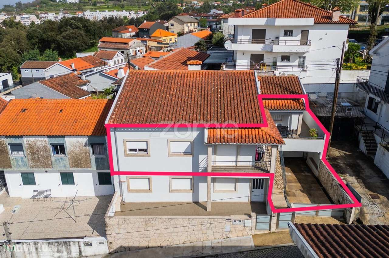 Andar Moradia T3, C/ terraço e Garagem, São Vitor, Braga - Grande imagem: 1/45