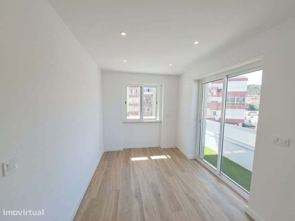 Acolhedor apartamento T1, próximo a Comércio e Serviços, totalmente...-19