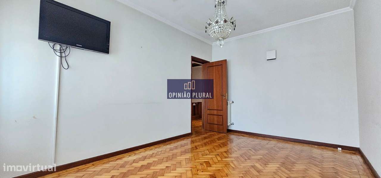 Moradia Tipologia T5 Independente com Conforto e Privacidade-16