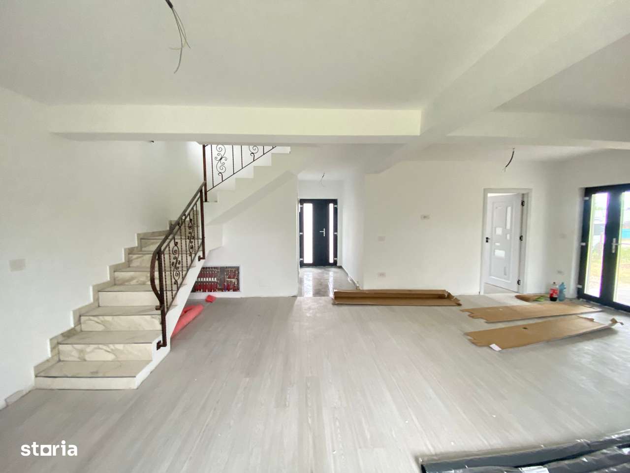 Casa 4 camere Holboca Iasi + 600 mp teren ASFALT/ CANALIZARE-11