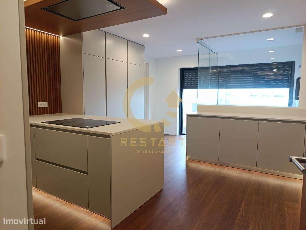 Apartamento T5 - Requinte e Conforto - Trofa - Grande imagem: 3/60