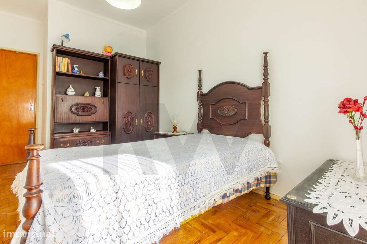 Apartamento T3 com 2 varandas junto ao Terminal dos Barcos do Barreiro-16