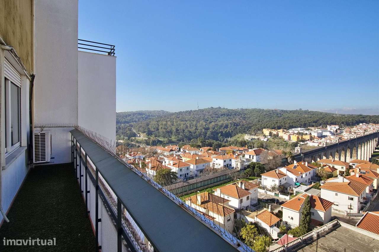 Apartamento T6 com Terraço e Vista 360º em Campolide - 314m²-32