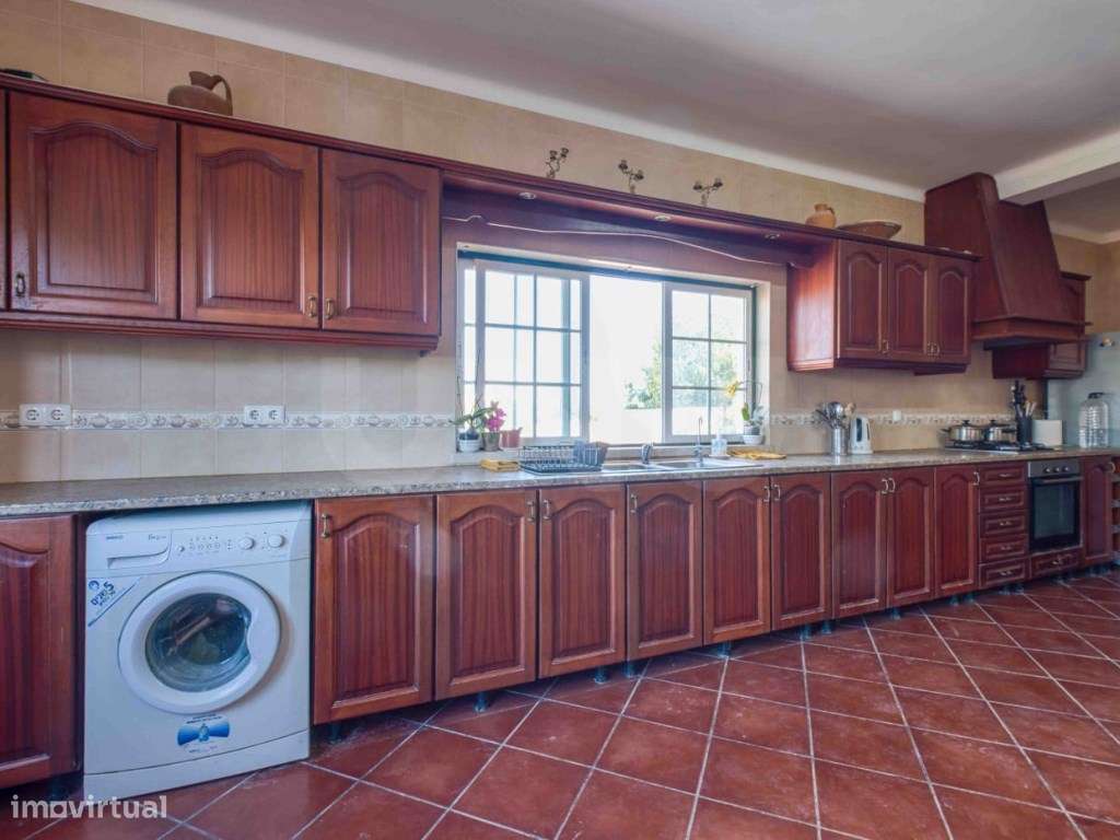 Moradia T3+3 para venda em Santarém.-12