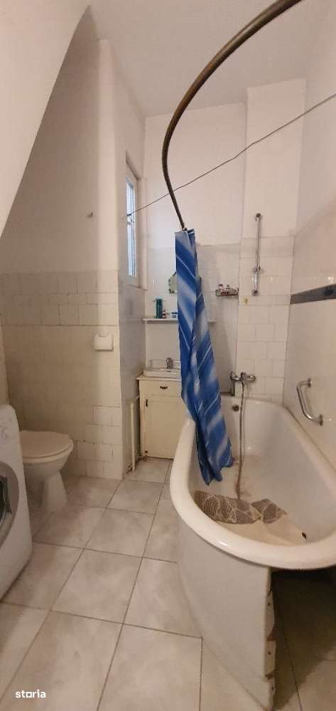 Casa cu 3 camere zona P-ta Unirii-5