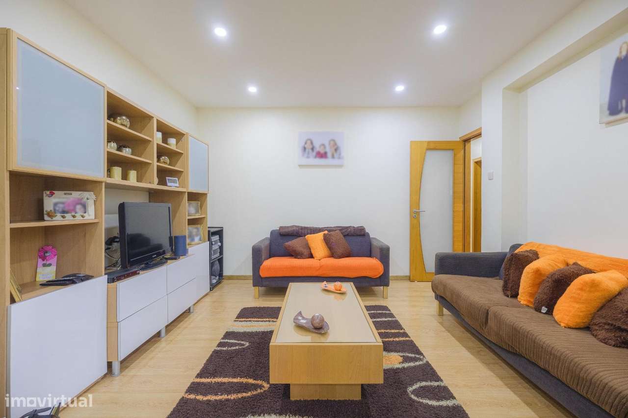 Andar Moradia T3 – Rés do Chão Totalmente Remodelado-4