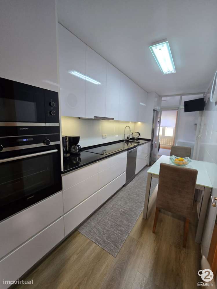 Apartamento T2 em Custóias ( Avilhó )-4