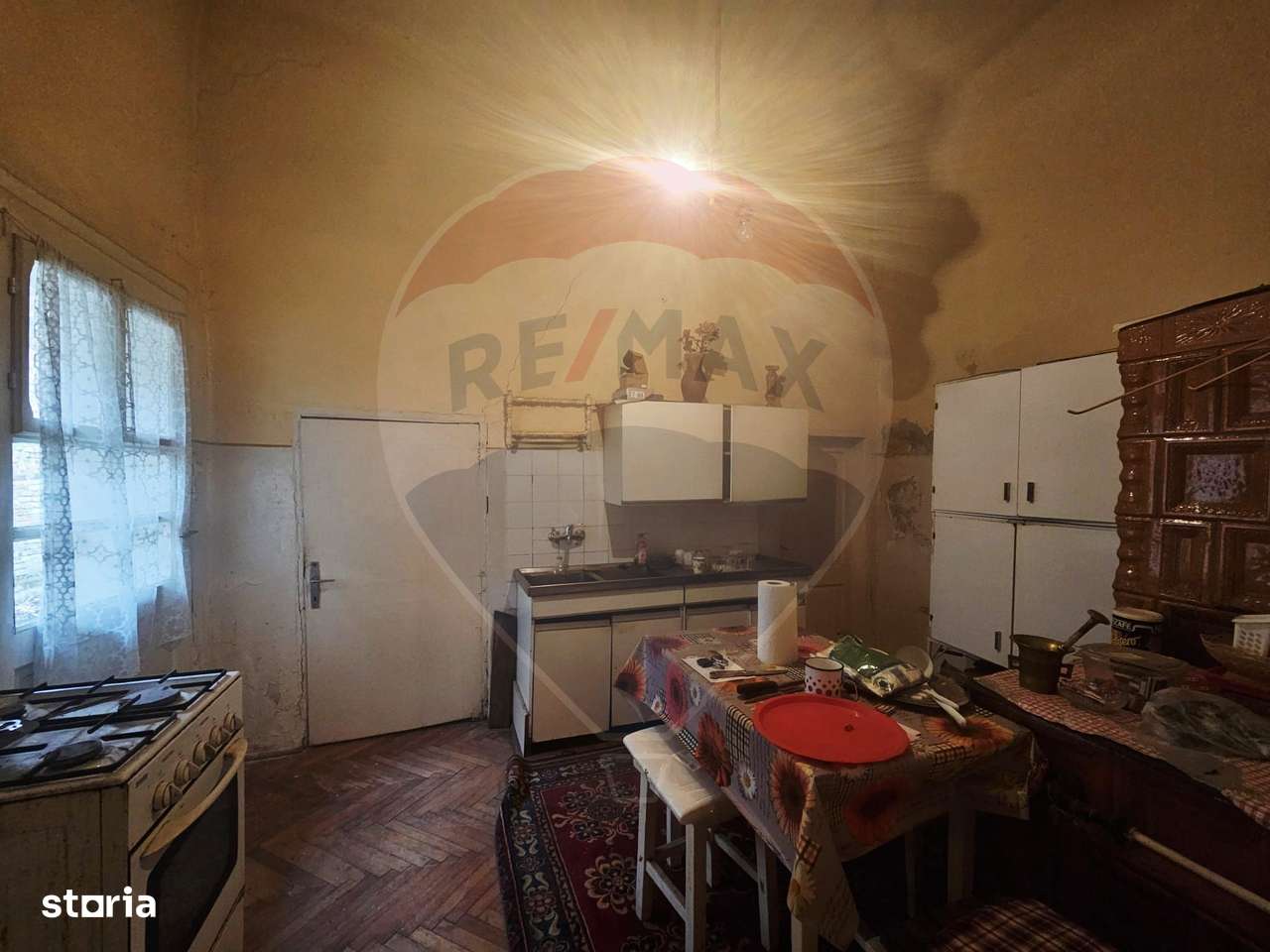 Casa de vanzare zona 0-8