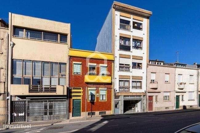 Moradia T6 na Praça Velásquez - Porto-18
