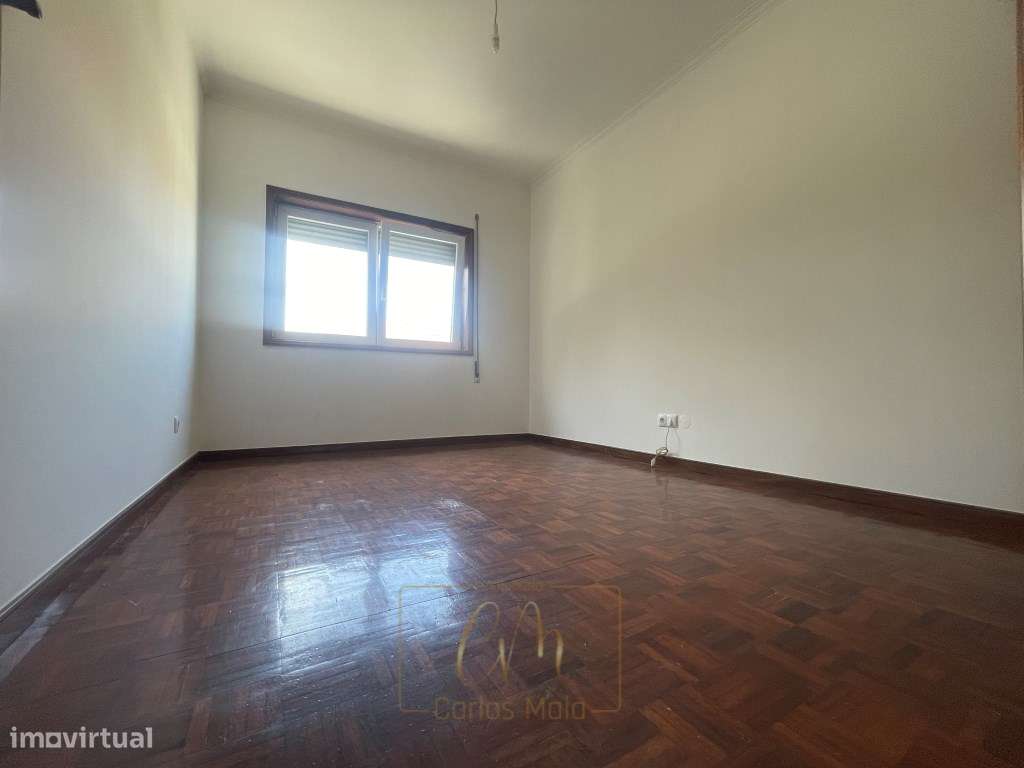 Apartamento T3 com lugar de garagem e arrumos fechados em Modivas, ...-10