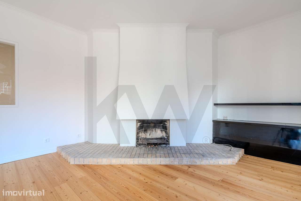 Exclusivo T4 Duplex Remodelado na Lapa | Garagem e Varanda | Luxo e Co - Grande imagem: 5/31