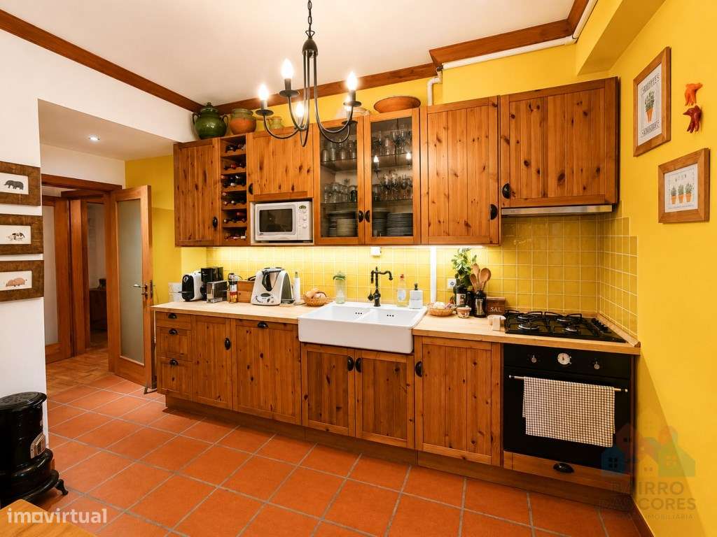 Apartamento T4 em zona central de Tomar-4