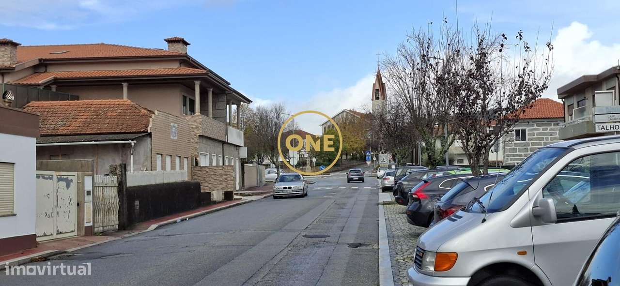 Em Delães, um espaço cheio de potencial à espera da sua visão. - Grande imagem: 3/22