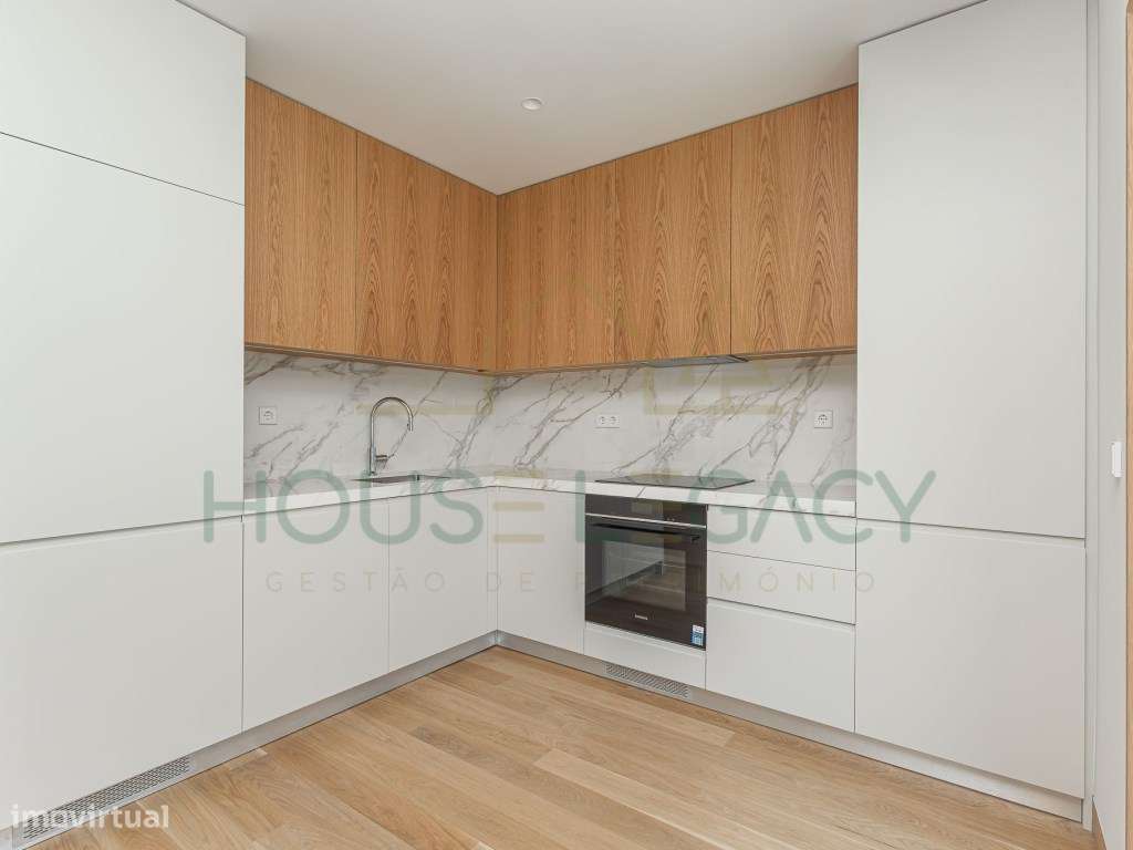 Apartamento T2 na Baixa - Rua de Camões-9