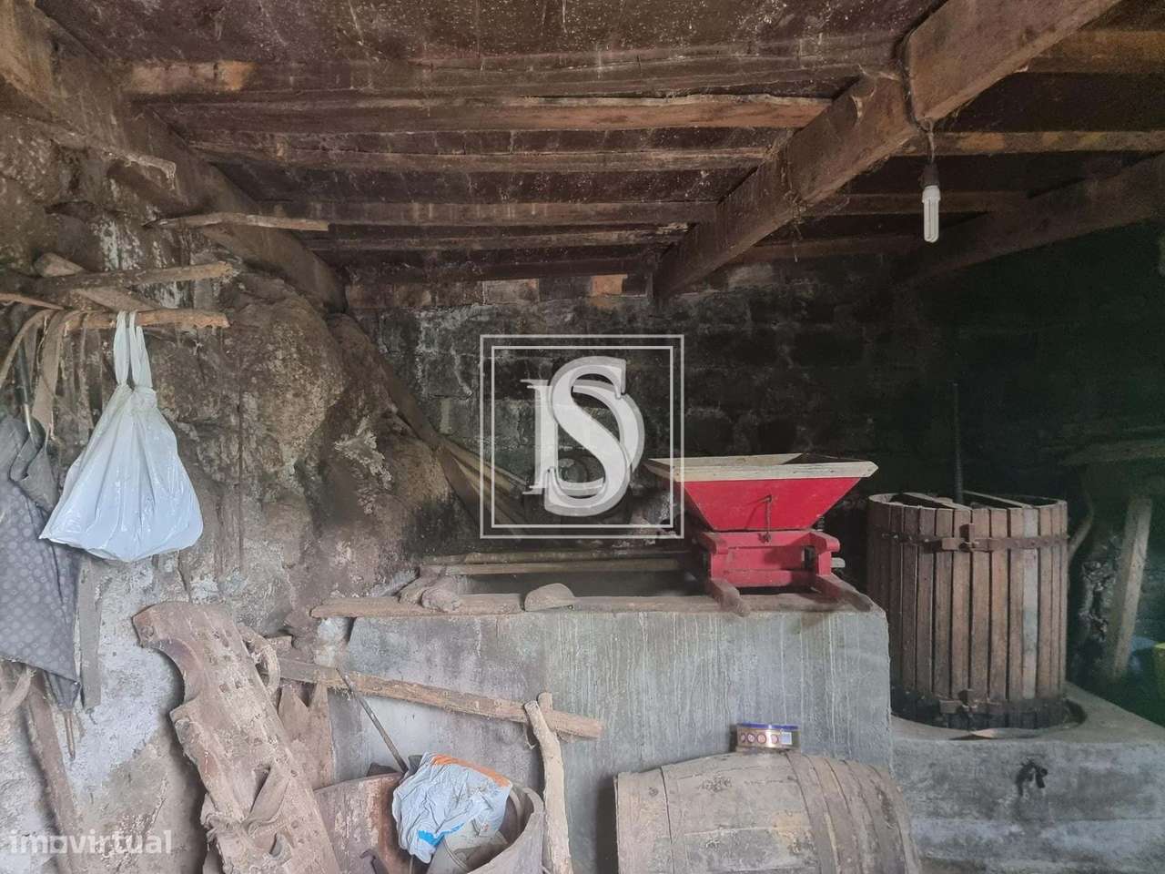 Moradia Isolada T2 em UDF de Ventosa e Cova-9