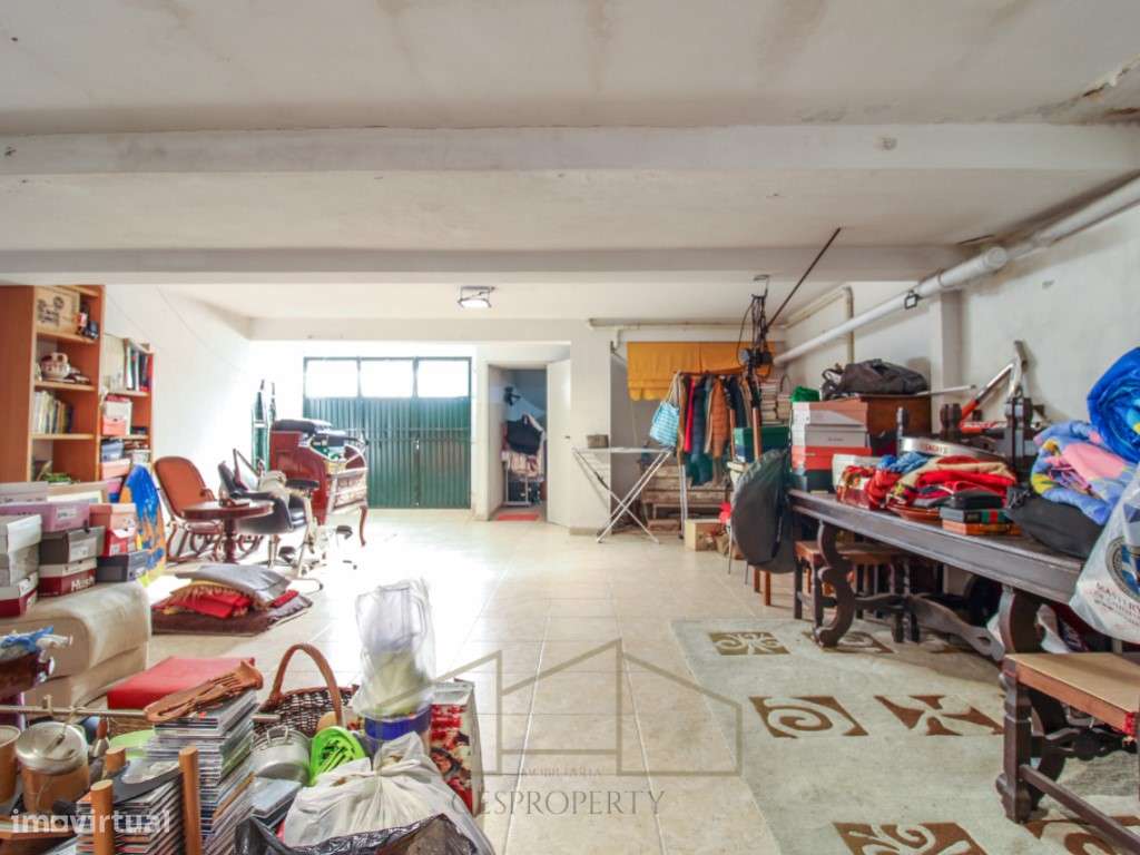 Moradia T3 nos Foros da Amora-33