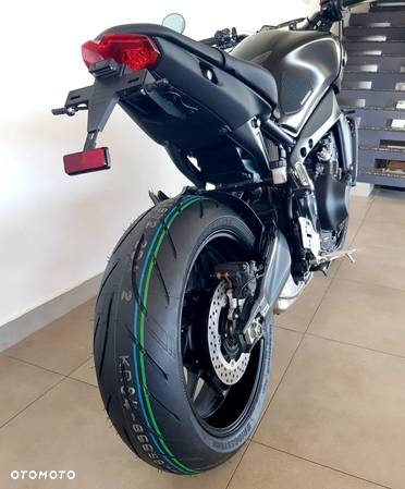 Yamaha MT - 24