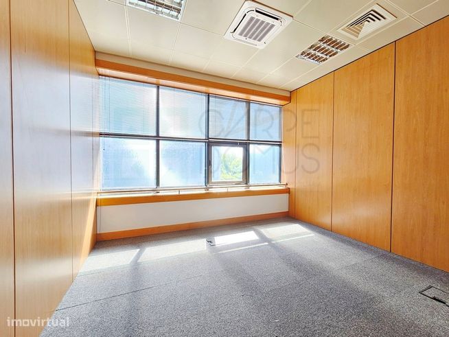 Escritórios com 780 m² na Quinta da Beloura-28