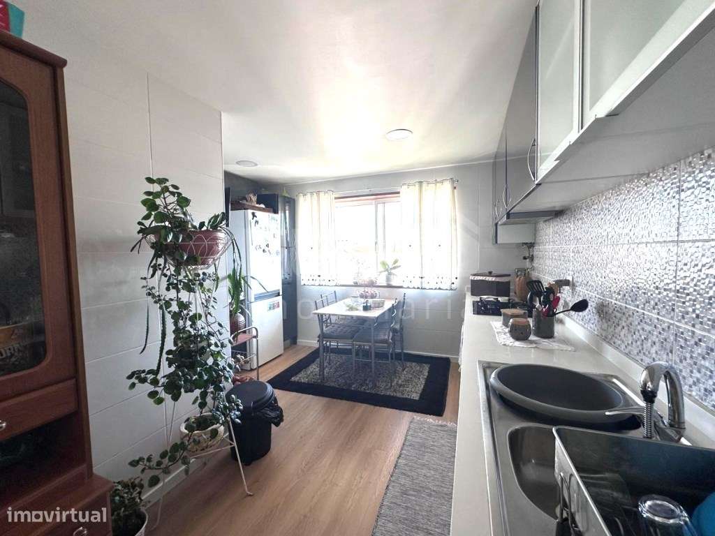 Apartamento T3 com Sótão e Garagem - Excelente Oportunidade!-3