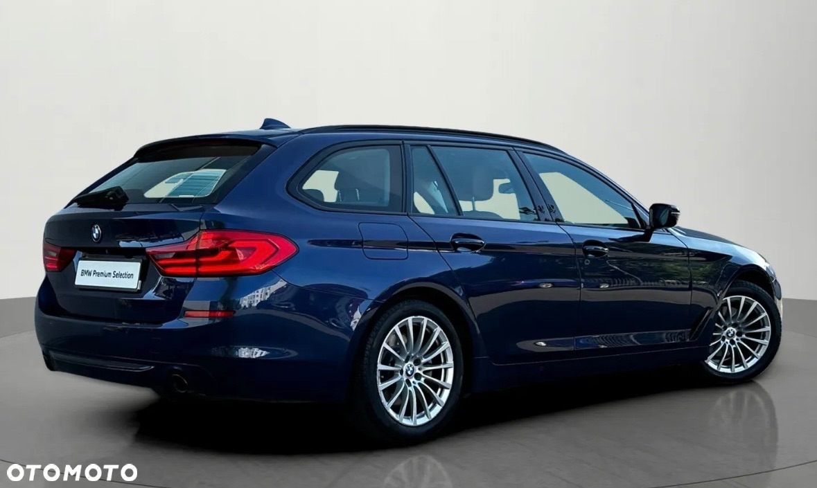 BMW Seria 5 520d xDrive - 2